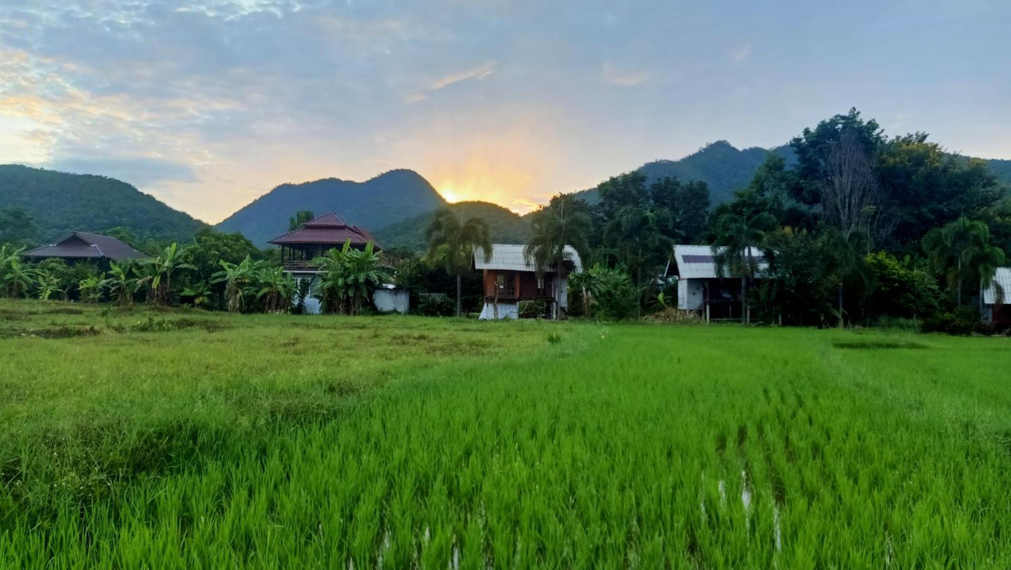 Ing Doi Guest House Pai Exterior photo